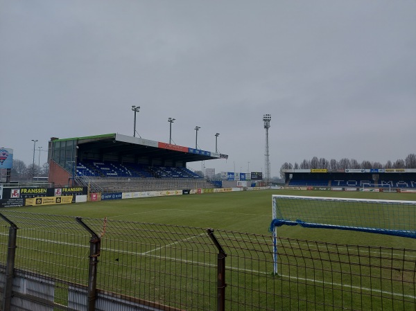Stadion De Leunen - Geel