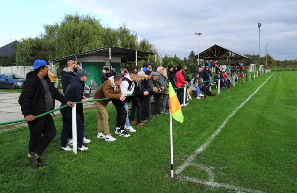 Futbalové ihrisko Čáry - Čáry