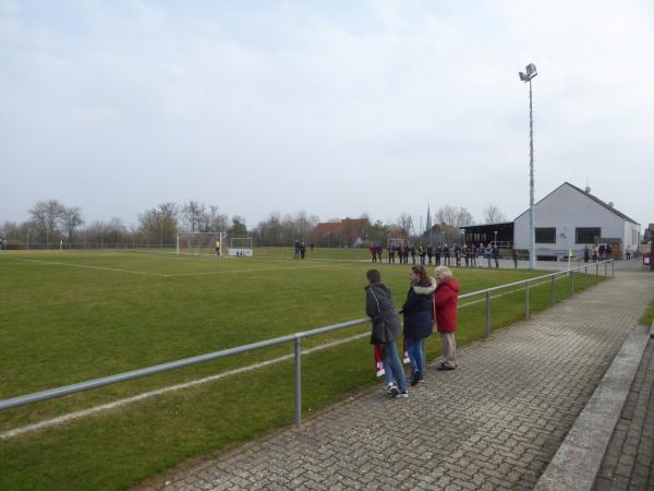 Neuer Sportplatz Hettstadt - Hettstadt
