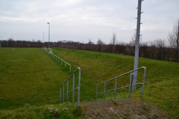 Sportstätte Santos Platz 2 - Hohe Börde-Groß Santersleben