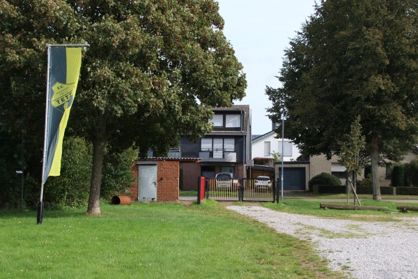 Sportanlage Am Vogeldriesch Platz 2 - Linnich-Tetz