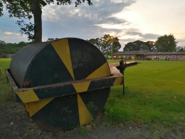 Sportanlage Schulstraße B-Platz - Wagenfeld-Hasslingen