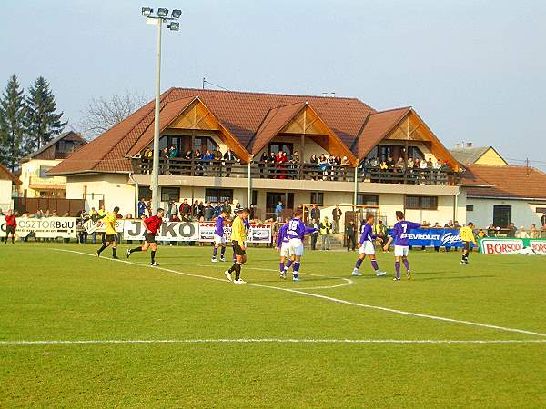 Szabadság utcai Stadion - Bõcs