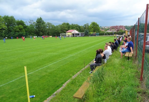 Fotbalové hřiště Mikulovice - Mikulovice