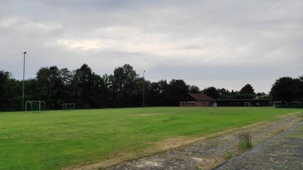 Stadion Auf der Ramhorst B-Platz - Burgwedel-Großburgwedel