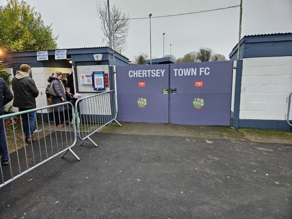Alwyns Lane Football Ground - Chertsey
