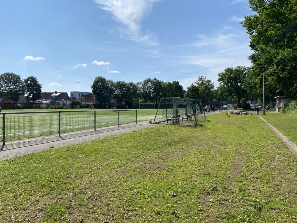 Bezirkssportanlage Brüder-Grimm-Ring B-Platz - Lübeck-Moisling