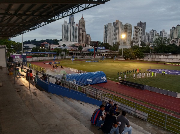 Estadio Javier Cruz - Ciudad de Panamá