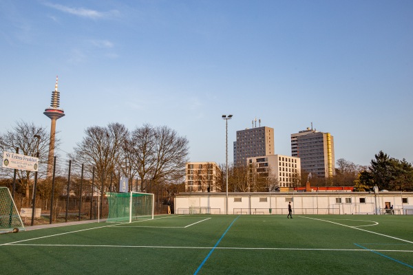 Sportanlage Ginnheimer Landstraße Platz 2 - Frankfurt/Main-Bockenheim