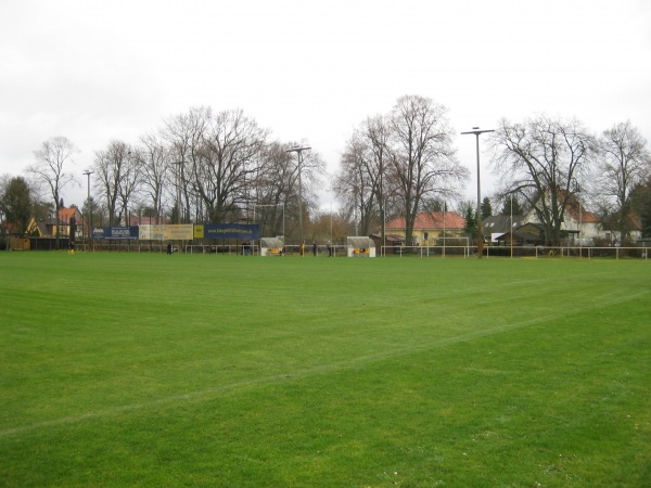 Sportplatz Straße der Einheit - Falkensee-Seegefeld