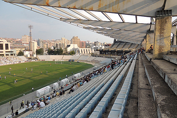 Stadiumi Fadil Vokrri - Prishtinë (Pristina)