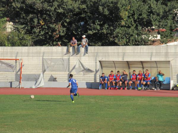 Dimotiko Stadio Karlovásou - Karlovassi