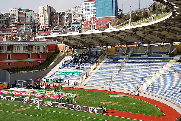 Recep Tayyip Erdoğan Stadyumu - İstanbul