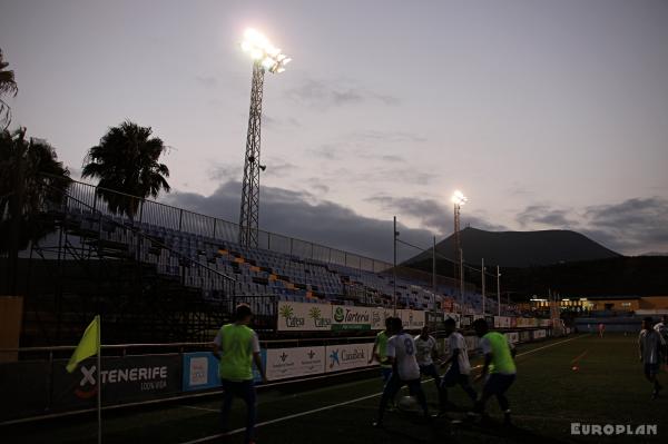 Campo de Fútbol La Palmera - San Isidro, Tenerife, CN