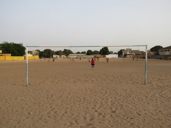 Terrain football de Warang - Warang