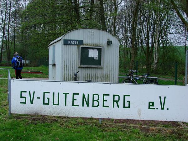 Waldstadion - Petersberg/Saalekreis-Gutenberg