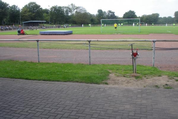 Bezirkssportanlage Krähenacker - Meerbusch-Osterath