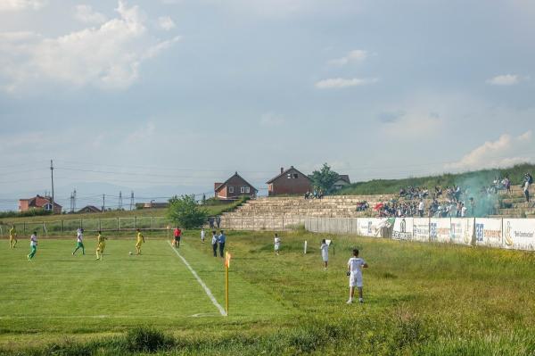 Stadiumi Agron Rama - Obilić