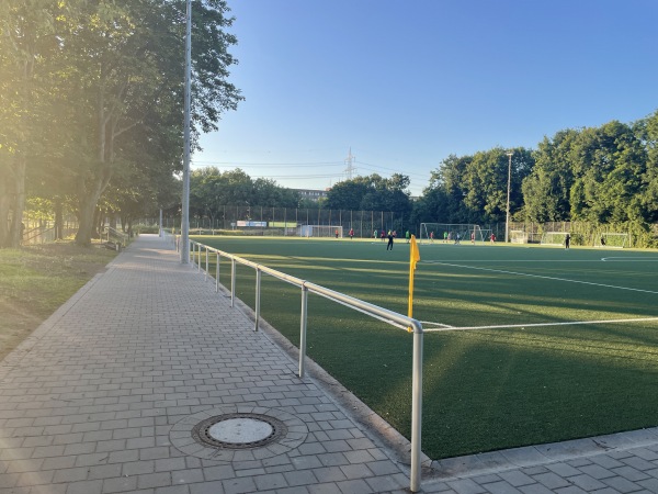 Bezirkssportanlage Warbruckstraße I Platz 2 - Duisburg-Marxloh