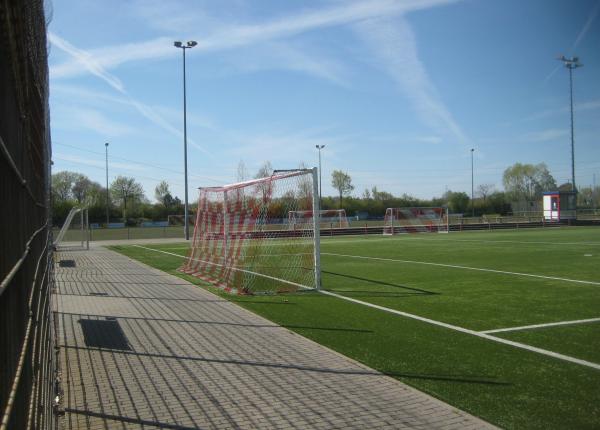 Sportanlage Weimarer Straße Platz 2 - Weinheim/Bergstraße-Lützelsachsen