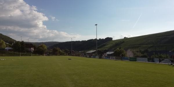 Reinhard-Grasnick-Sportanlage - Burgen/Mittelmosel