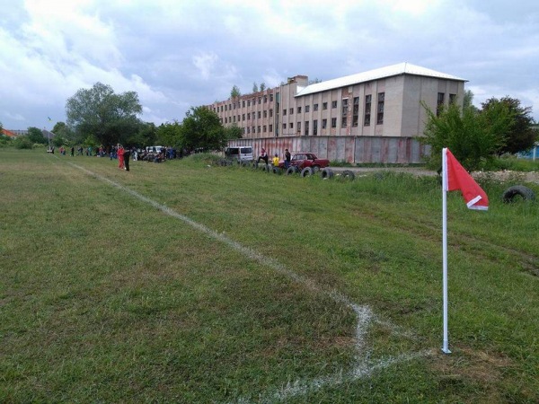 Futbolʹne Pole DOZ - Kolomyya