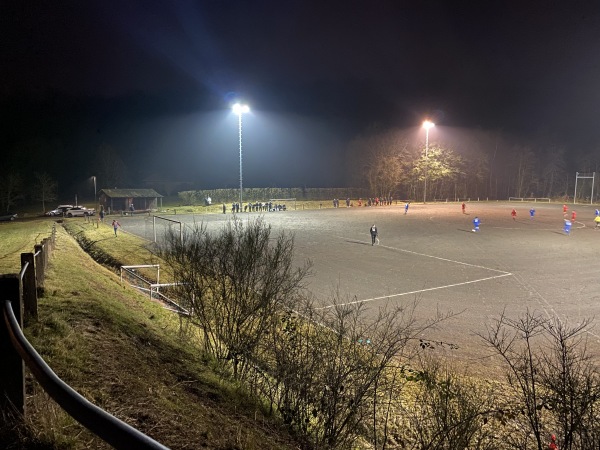 Sportplatz unter den Hainbuchen - Fronhausen/Lahn