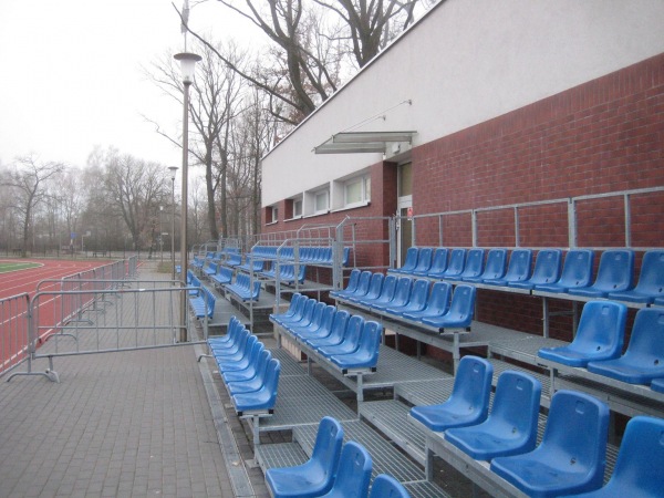 Stadion OSiR w Warszów - Warszów