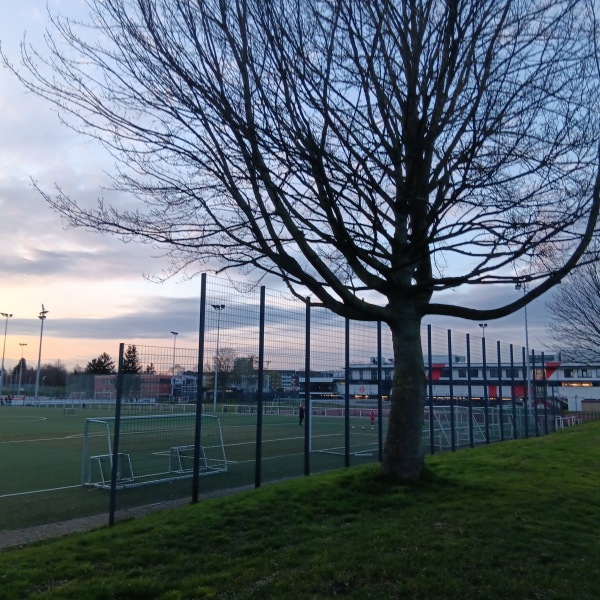 Sportanlage Flinger Broich - Rheinfranken-Platz - Düsseldorf-Flingern