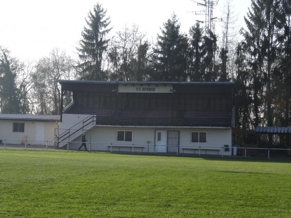 Alter Zustand: Die Tribüne wurde inzwischen abgerissen.