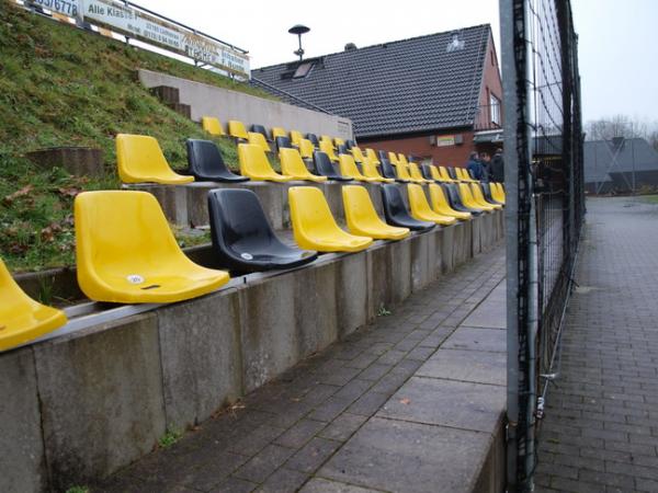 Sportplatz Osttorstraße - Altenbeken-Schwaney