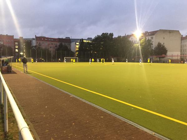 Kurt-Ritter-Sportplatz - Berlin-Friedrichshain