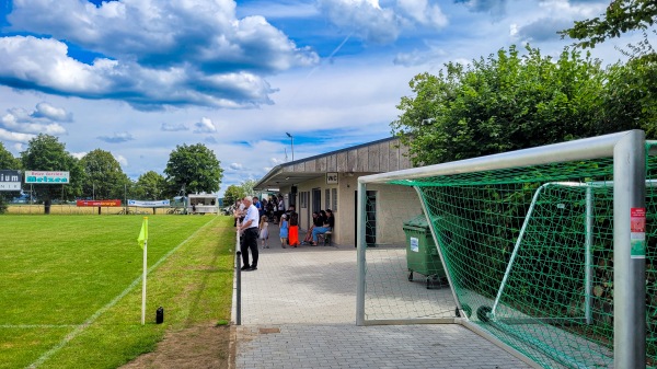 Sportplatz Niederöfflingen - Niederöfflingen