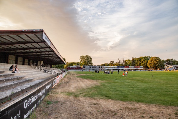 Südstadion im Sportzentrum Am Hegelsberg - Griesheim