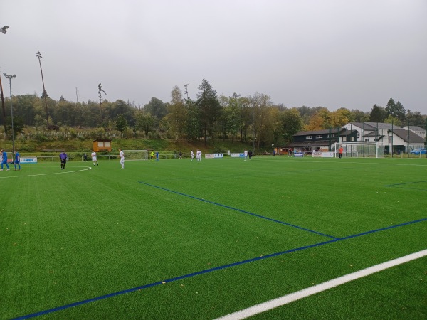 Sportplatz am Bürgerhaus - Schlangenbad-Hausen