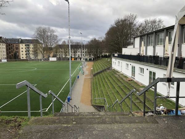 Sportplatz Waldstraße - Wiesbaden