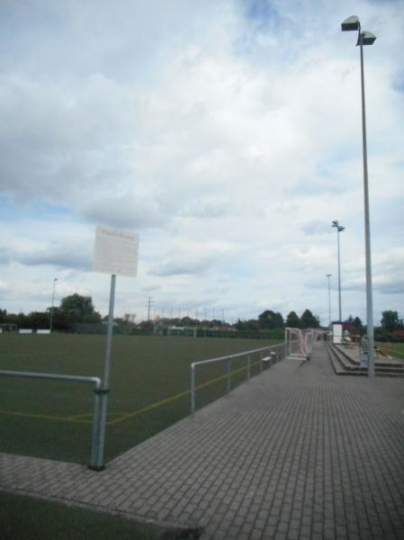 Sportanlage Weimarer Straße - Weinheim/Bergstraße-Lützelsachsen