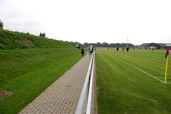 Sportanlage Olof-Palme-Allee - Brunsbüttel