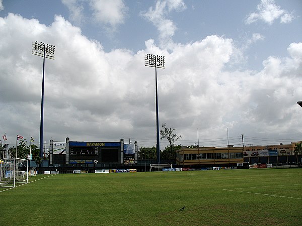 Estadio Juán Rámon Loubriel - Bayamón