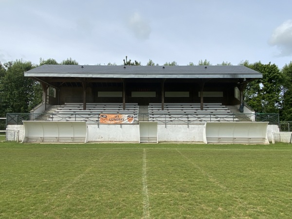 Stade des Écuyers - Luneray Stade des Écuyers - Luneray