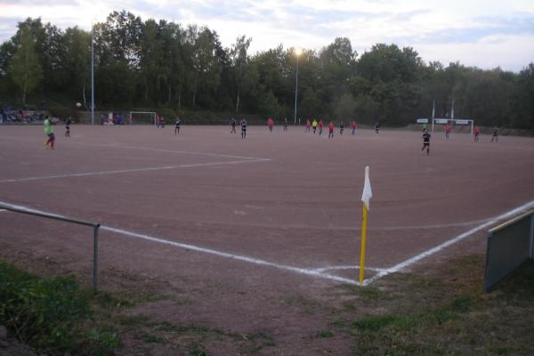 Sportplatz im Felde - Nieheim-Eversen