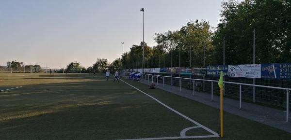 Sportplatz am Bürgerhaus - Thomm