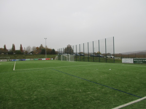 Häcker Wiehenstadion Nebenplatz - Rödinghausen-Schwenningdorf