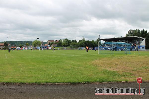 Stade Municipal Jean Almeter - Mont-Saint-Martin