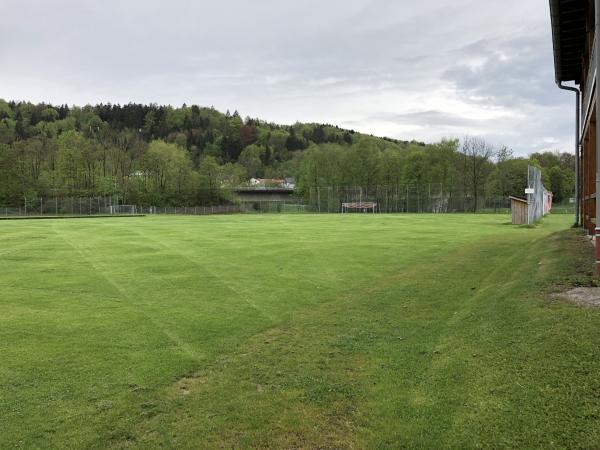 Rot-Weiß-Sportanlage an der Isar - Bad Tölz