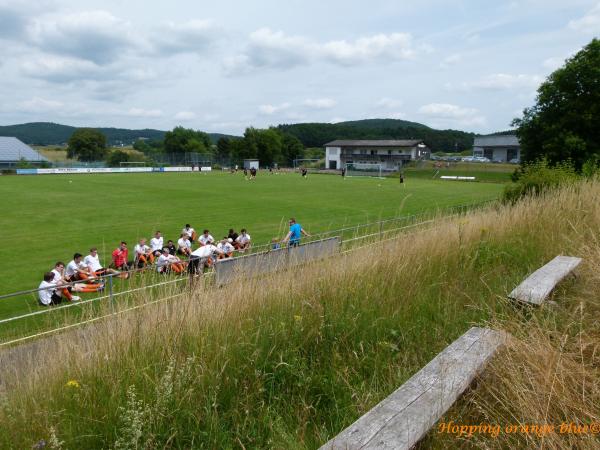 Sportplatz Auf der Mühle - Dautphetal-Holzhausen