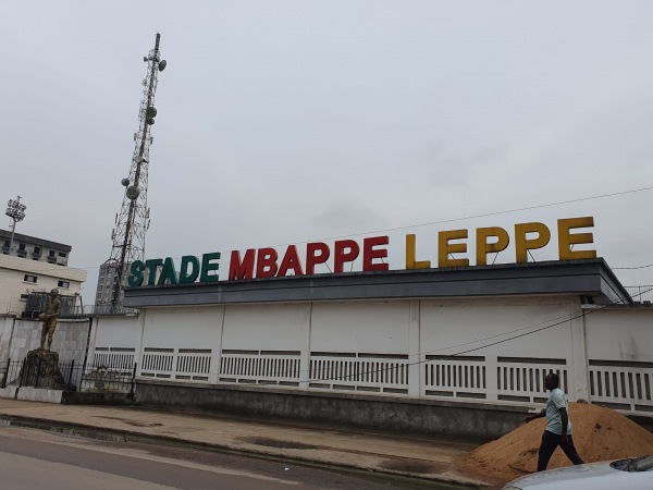 Stade Mbappé Léppé - Douala-Akwa Stade Mbappé Léppé - Douala-Akwa