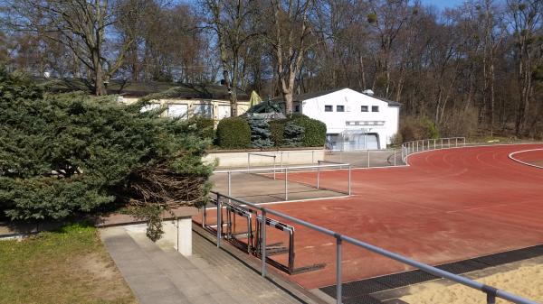 TuS-Anlage im Sportpark Höhenberg - Köln-Höhenberg