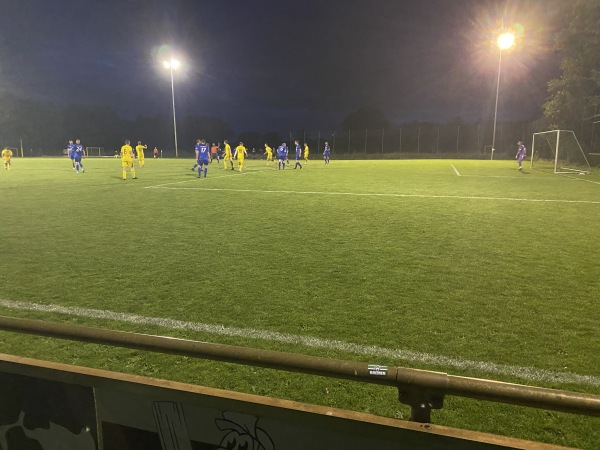 Sportplatz Segelhorst B - Riede