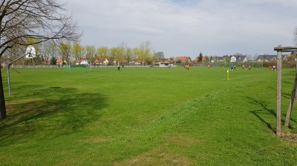 Sportplatz am Flughafen - Erfurt-Bindersleben